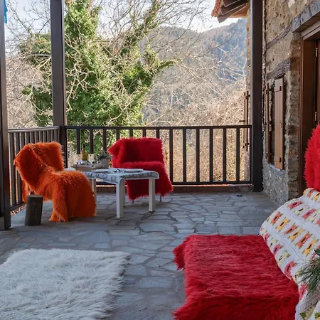 Nyaraló παραδοσιακό πετρόχτιστο εξοχικό για έως 12 άτομα *