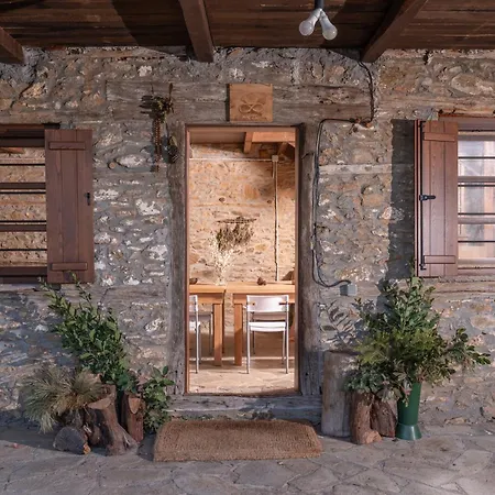 Feriehus παραδοσιακό πετρόχτιστο εξοχικό για έως 12 άτομα Ano Skotina