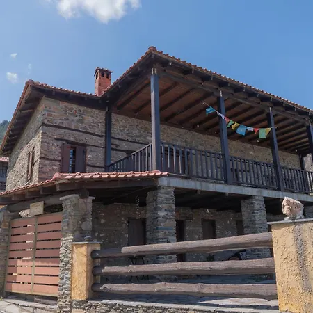 παραδοσιακό πετρόχτιστο εξοχικό για έως 12 άτομα